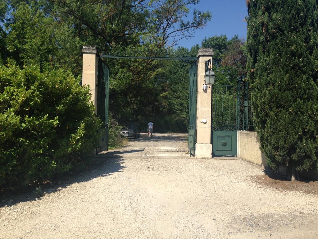 Le Mas De Trevouse Saint-Saturnin-lès-Avignon Zewnętrze zdjęcie