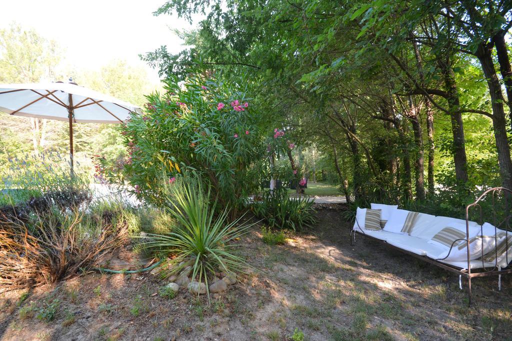 Le Mas De Trevouse Saint-Saturnin-lès-Avignon Zewnętrze zdjęcie
