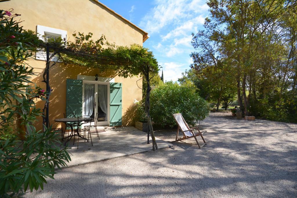 Le Mas De Trevouse Saint-Saturnin-lès-Avignon Zewnętrze zdjęcie